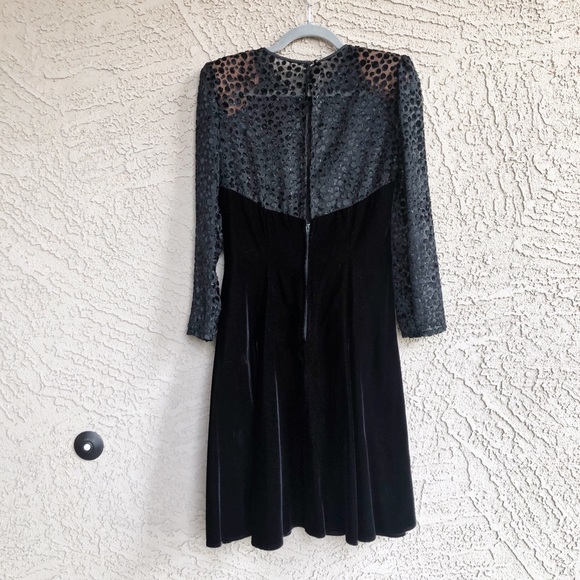 VINTAGE 80s 90s Black Velvet Sheer Leopard Dress - Picture 3 of 5
